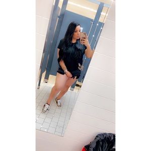 Meet your Posher, Yessi ♥️